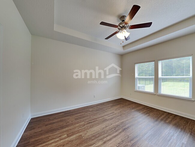 Building Photo - 887 Sunny Stroll Dr