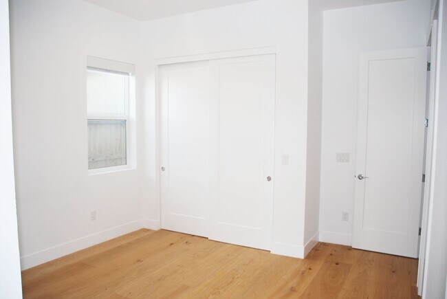 Building Photo - Beautiful Toll Brothers 3BR, 3Bath, 2Car Home in South Reno