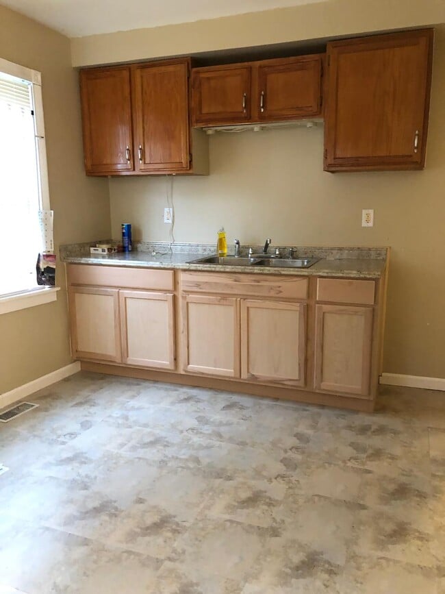 Building Photo - 20225 Anglin St