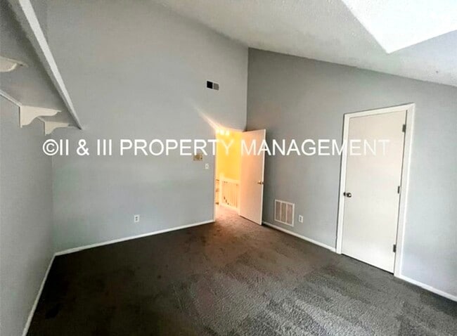 Building Photo - 8108 Monrovia St