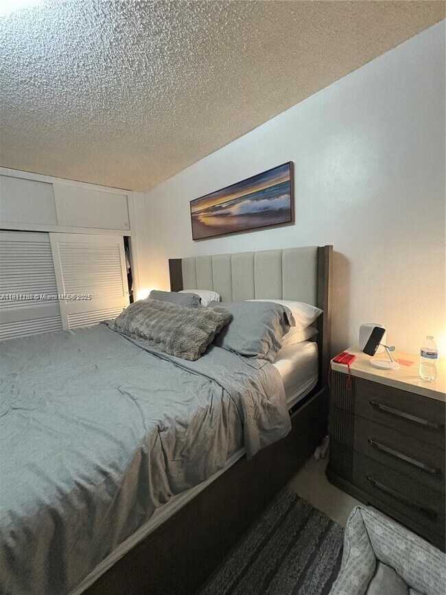 Building Photo - 7545 E Treasure Dr