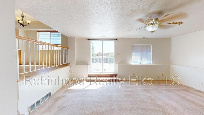 Building Photo - 2316 Sierra Dr