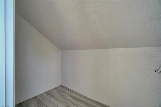 Building Photo - Cozy, Convenient, and Completely Ready – Y...