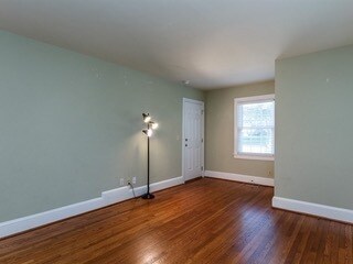 Building Photo - Great Location! One Bedroom Triplex in Cameron Village- Pet Friendly! Available August 10th!