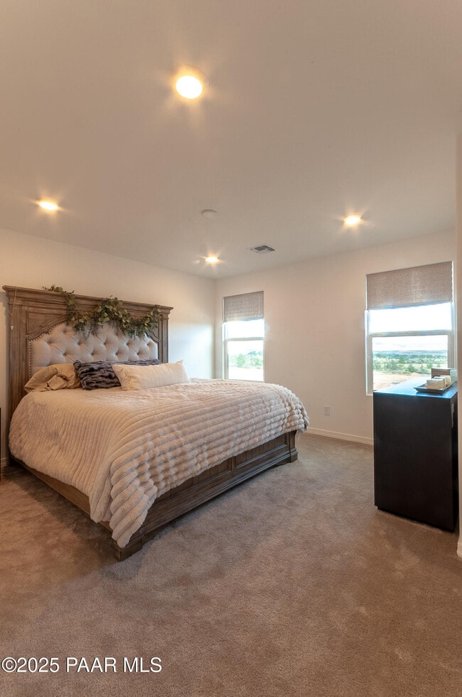 Building Photo - 6129 Lonesome Dr