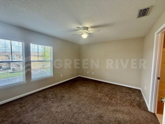 Building Photo - Beautiful 2BR Townhome in Amenity-Rich Fleming Island Community!!