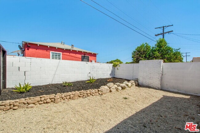 Building Photo - 8906 Harvard Blvd
