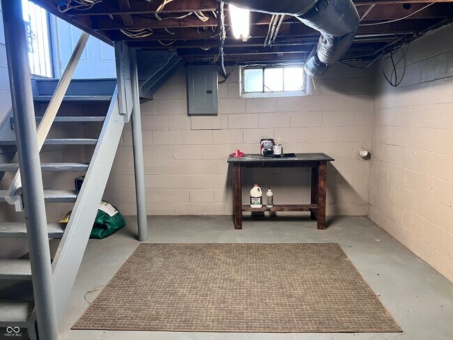 Building Photo - 1524 E 46th St