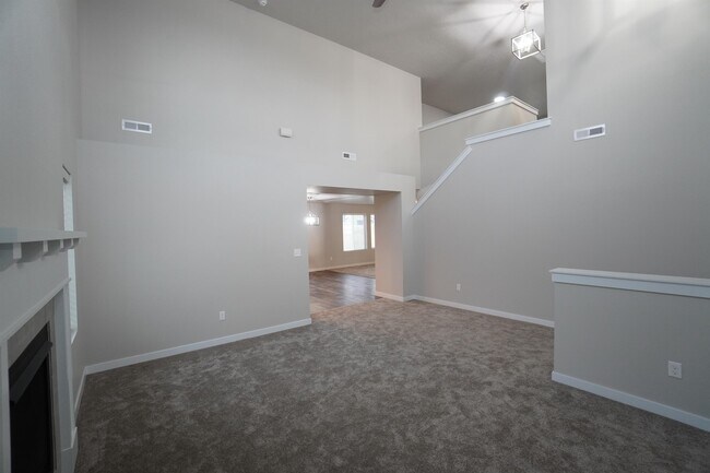 Building Photo - 13776 S Piano Ave