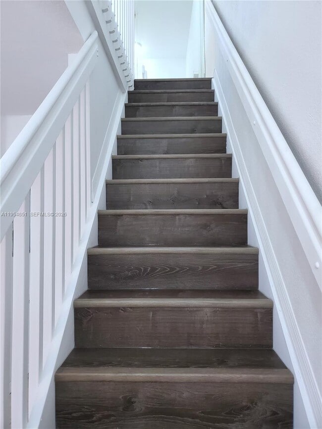 Building Photo - 120 SW 109th Ave