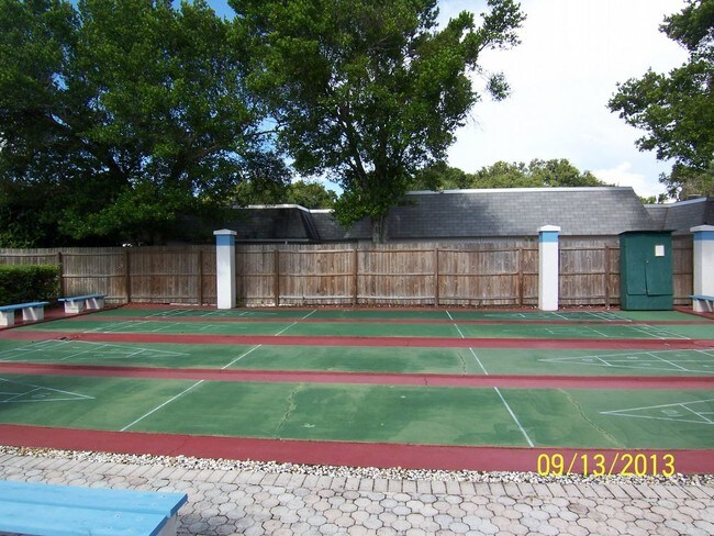 Building Photo - Gardens of Beacon Square - 55 Community