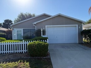 Building Photo - Charming SEASONAL 2+2 Villa in the Village of Sabal Chase