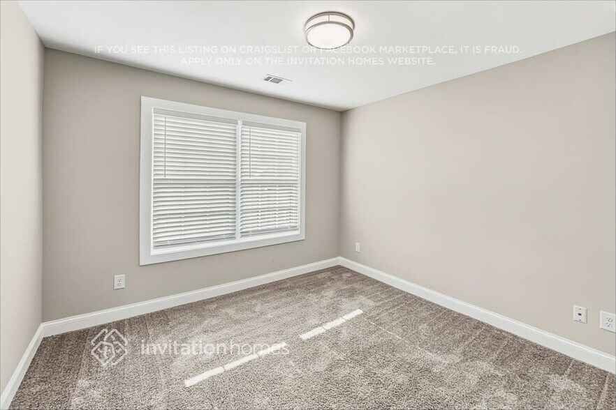 Building Photo - 310 Valley View Dr