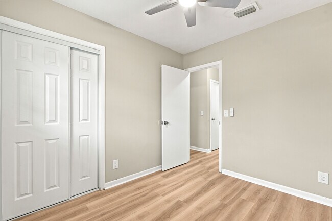 Building Photo - 7218 Zapata Dr