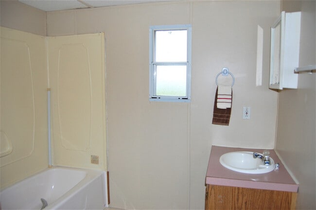 Building Photo - 3/1.5 in The Park at Hwy 16 Unit #5; Locat...