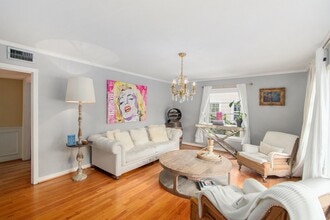 Building Photo - 2522 Wordsworth St