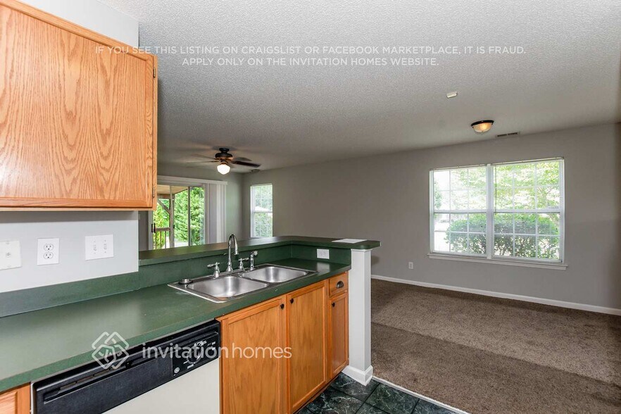 Building Photo - 2959 Rockingham Ct SW