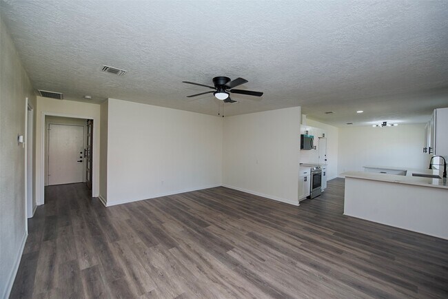 Building Photo - 309 E X St