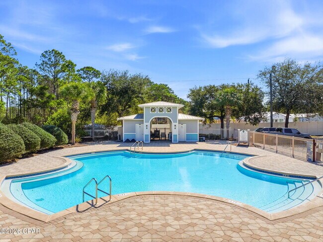 Building Photo - 415 Paradise Blvd