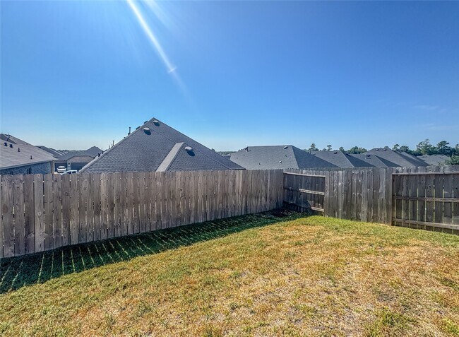 Building Photo - 519 Newcomb Holw Dr