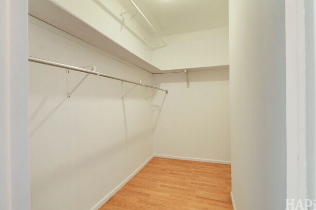 Building Photo - 602 Eastview Ct