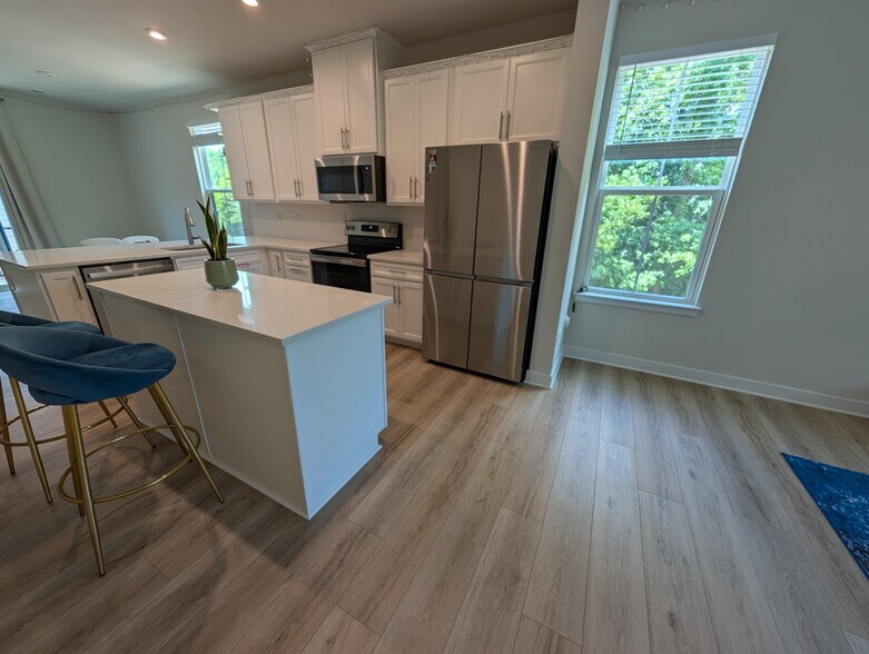 Building Photo - 460 Spearfield Ln