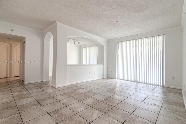 Building Photo - 17125 N Bay Rd