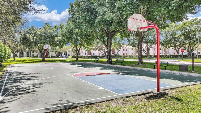 Building Photo - 3350 Jaywood Terrace