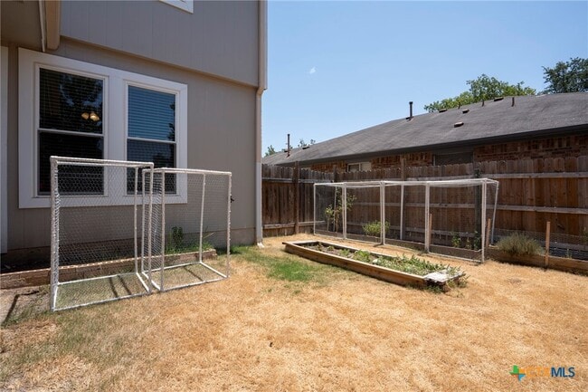 Building Photo - 108 Colt Loop