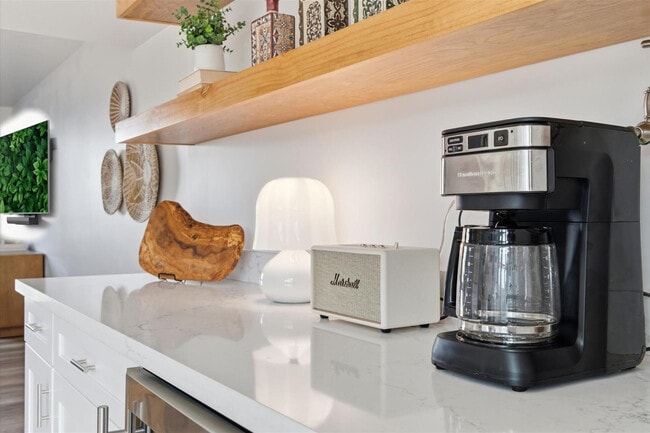 Building Photo - 4308 N Parkway Ave