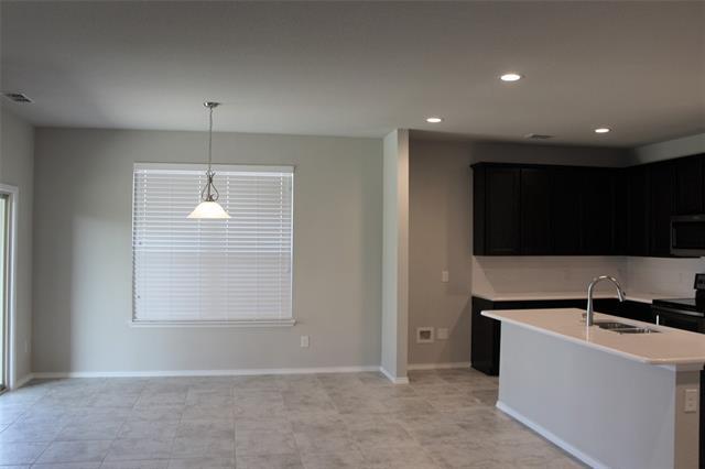 Building Photo - 5529 Las Lomas Ln