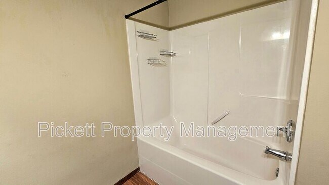 Building Photo - 1330 Corbet Dr