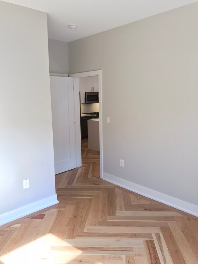 Building Photo - 1345 K St SE