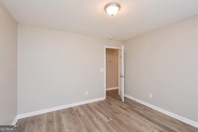 Building Photo - 201 Cindy Ct