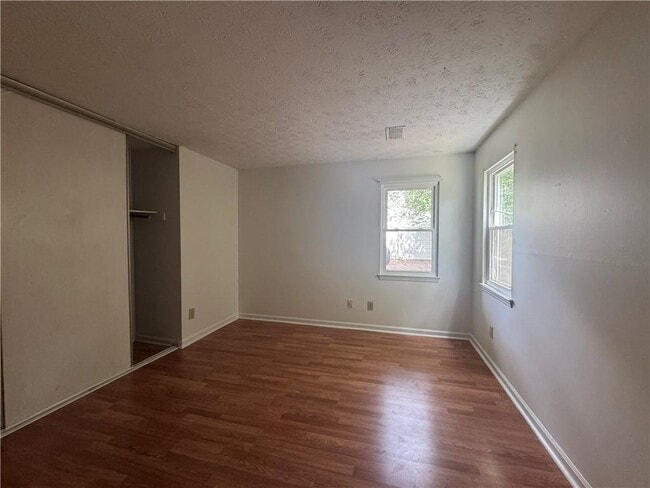 Building Photo - 2215 Laurel Mill Way