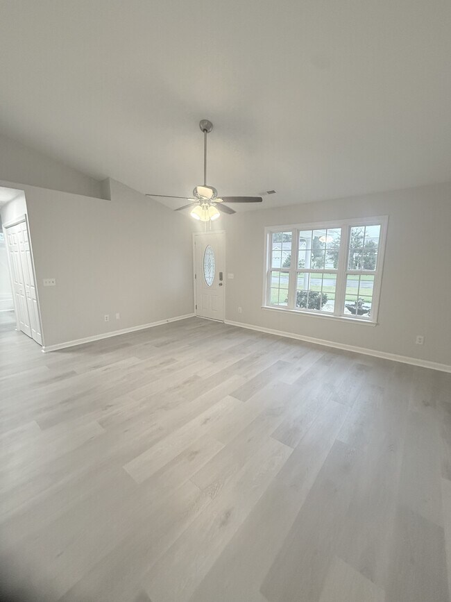 Building Photo - 6005 Palisade Ct