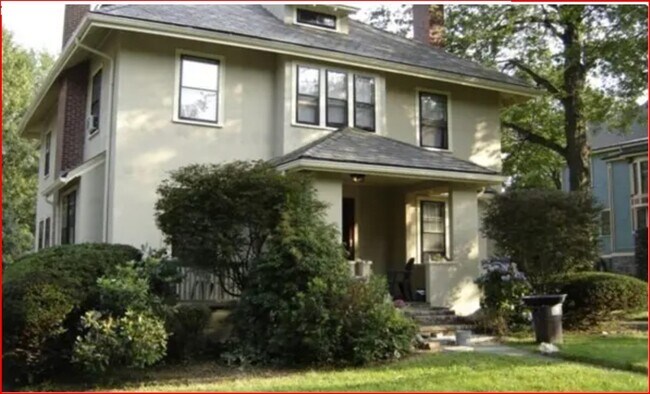 Building Photo - 21 Melville Ave