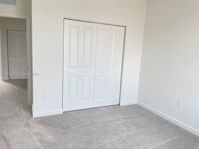 Building Photo - 1427 SE 7th Ter