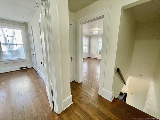 Building Photo - 117 Woodside Ave