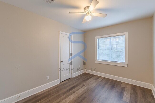 Building Photo - Move in before December 31st and choose your reward: a $250 Amazon Gift Card or a 55" Smart TV!