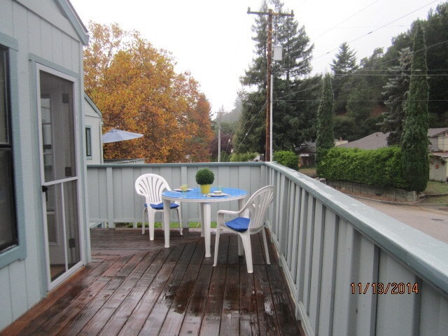 Building Photo - Scotts Valley Townhome with Garage!