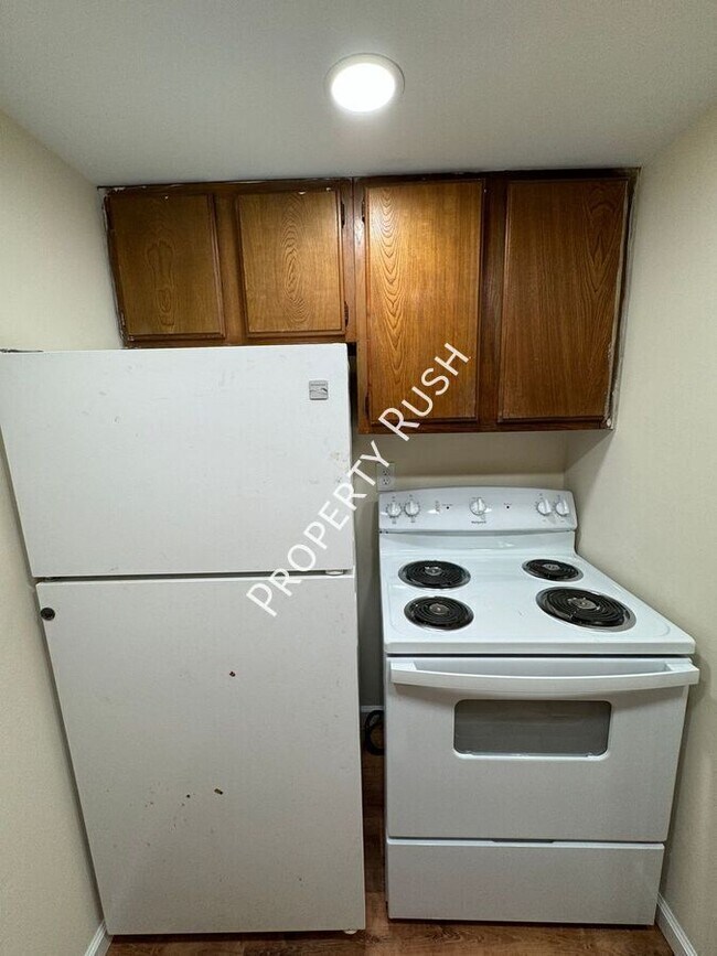 Building Photo - 1511 Rustic Dr