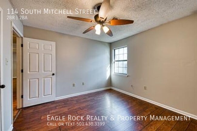 Building Photo - 114 S. Mitchell St. Conway AR 72034