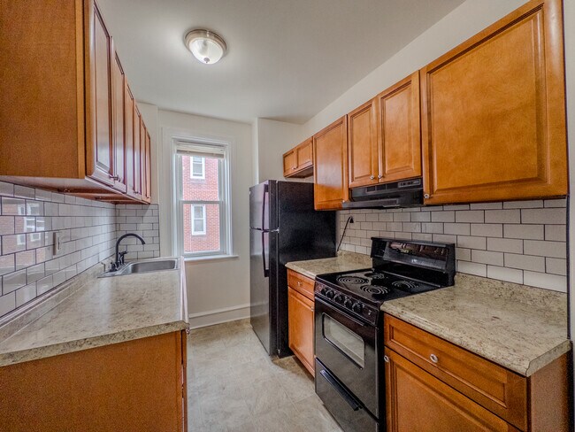 Kitchen | Folcroft Courts - Folcroft Courts Apartments