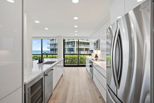 Building Photo - 3390 S Ocean Blvd