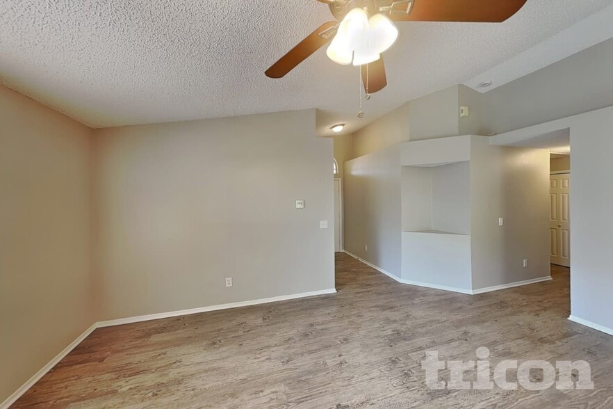 Building Photo - 1576 Palmstone Dr