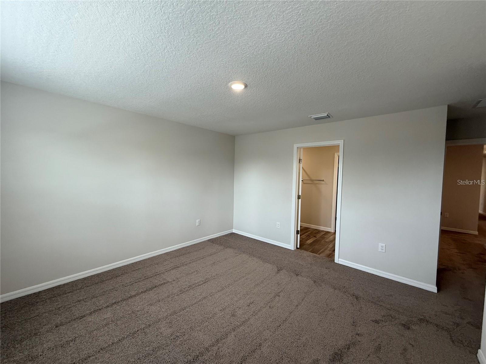 Building Photo - 3867 King Hill Dr