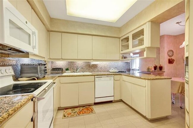 Building Photo - 9801 Collins Ave