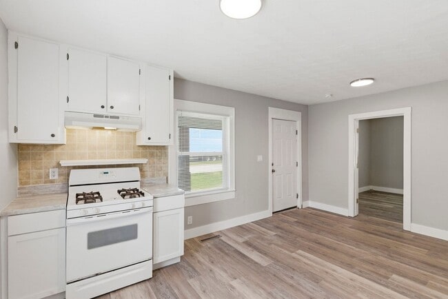 Building Photo - 3 Bedroom | 2 Bathroom | Springfield MO