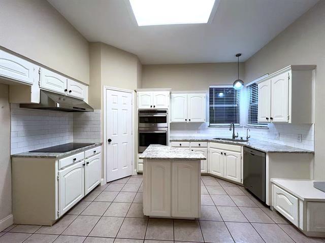 Building Photo - 2113 Aspenwood Dr N